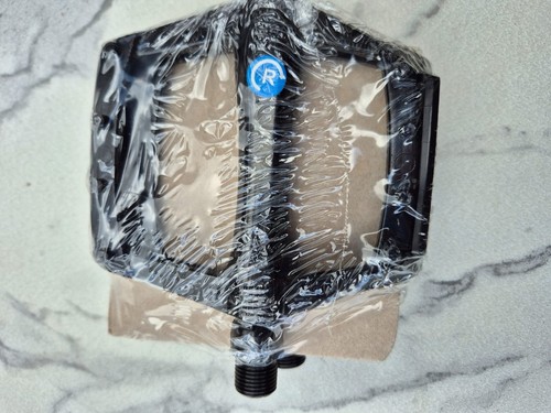New pair pedals - pair, 9/16