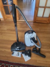 Miele Classic C1 Cat & Dog