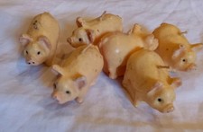 6 x Small Pig Candles Used. Good Condition.