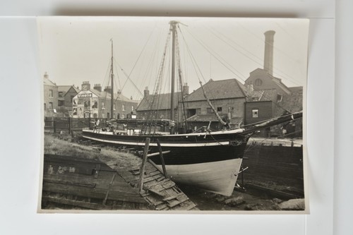 Sailing ship conqueror dry - ship,