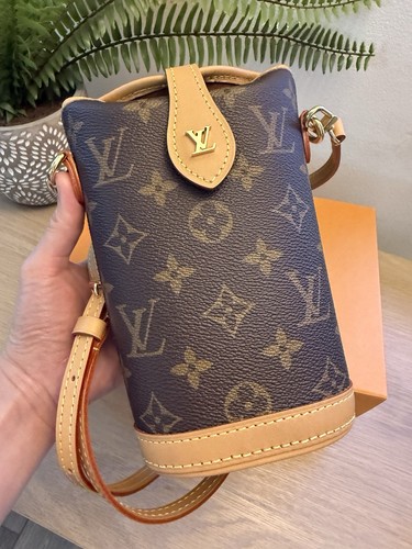 Louis vuitton fold pouch - louis,