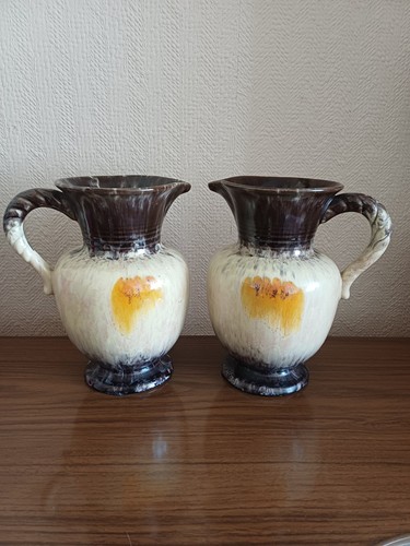 Pair vintage foreign poss - foreign,