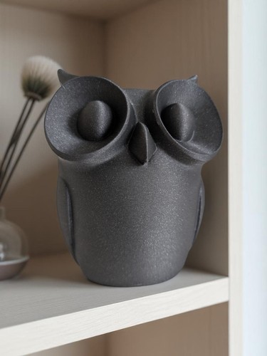 The owl sculpture - the, |