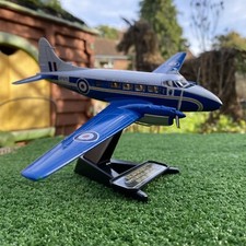 Oxford Diecast De Havilland DH104 Devon VP975 Royal Aircraft Establishment 1:72