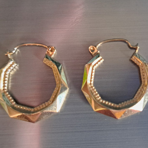 9ct gold octagon - gold,