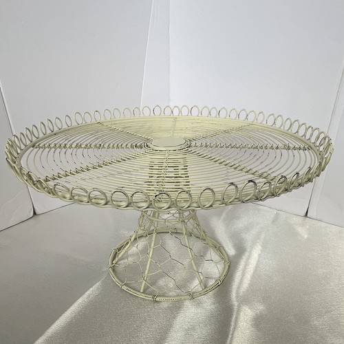 Vintage style wire pedestal - style,