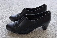 M&S Ladies Footglove Size 7.5