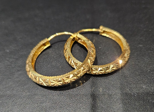 22ct diamond cut gold - cut, hoop