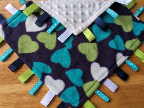 Soft fleece taggy blanket - fleece,