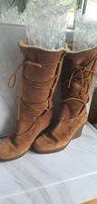 UGG ELSIE TAN SUEDE WEDGE BOOTS FIT SIZE 3.5