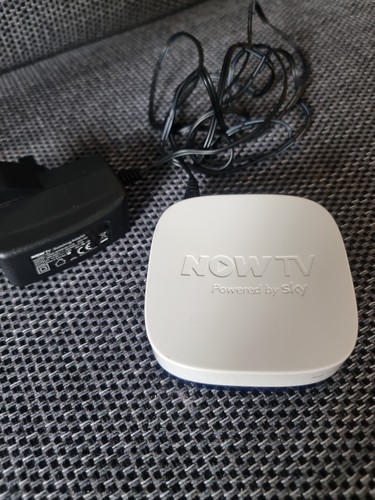 Now box 2400sk - tv, charger