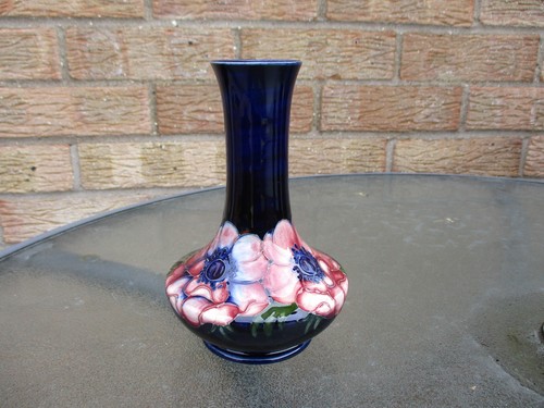 Moorcroft anemone blue - moorcroft, 6"