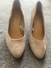 Beige Atmosphere Round Toe