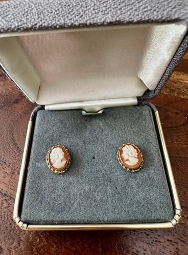 Vintage 14k yellow gold - vintage,