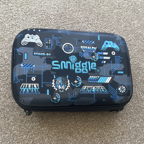 Smiggle kids hardtop zip - kids,