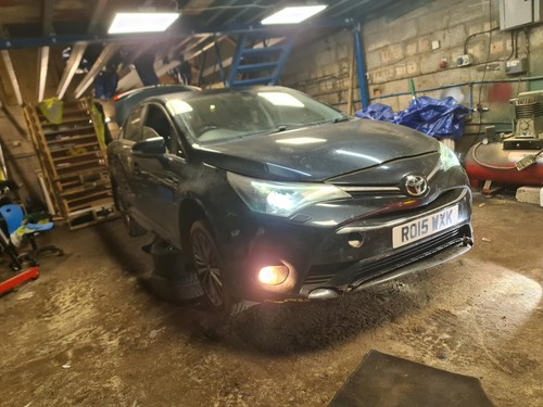 Toyota avensis mk3 t270 s - t270, o/s