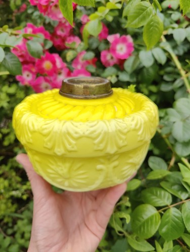 Canary yellow victorian - canary,
