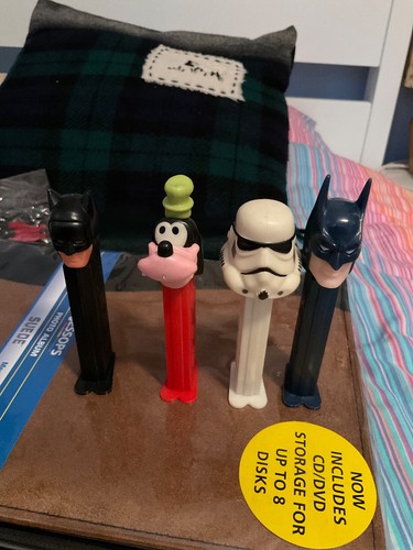 Vintage pez dispenser - vintage, x