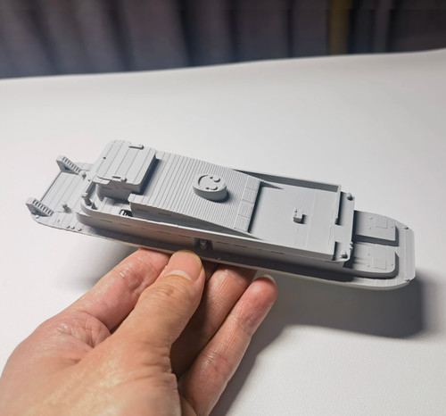 1/200 aircraft carrier tugboat