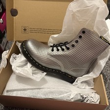 BNIB Dr Martens 1460 Womens