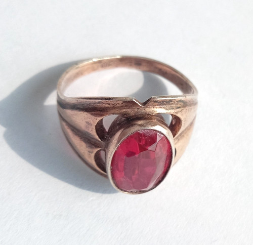 Vintage ring red stone gilt - vintage,