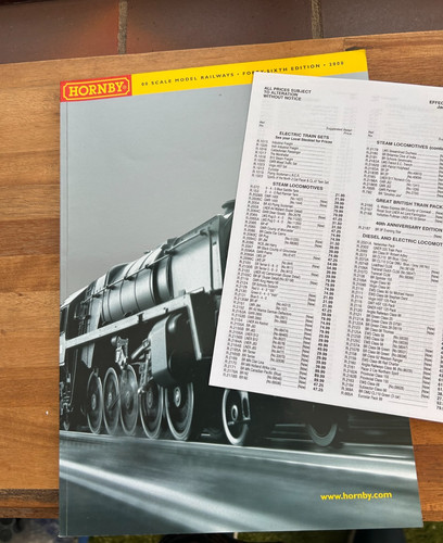 Hornby 2000 catalogue 46th - 2000,