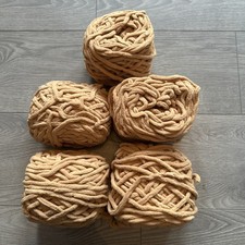 5 x Balls Of Chunky Wool Yarn