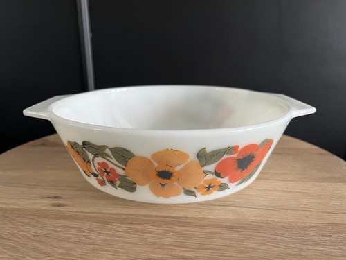 Pyrex ingrid pattern casserole - pyrex,