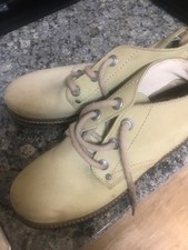 Ladies Size 5 Wrangler Boots