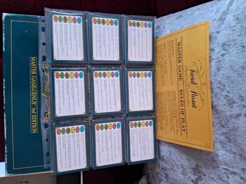 Trivial pursuit 200 - trivial,