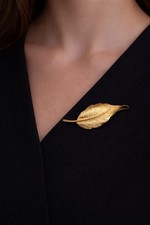 Vintage AVON Gold Tone Leaf