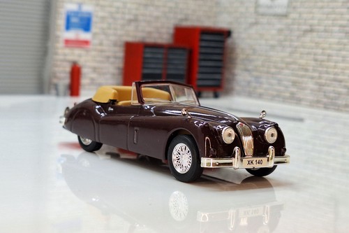 Jaguar xk140 maroon 1 - -,