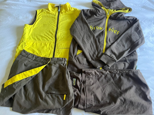 Brownie uniform suitable for - uniform,