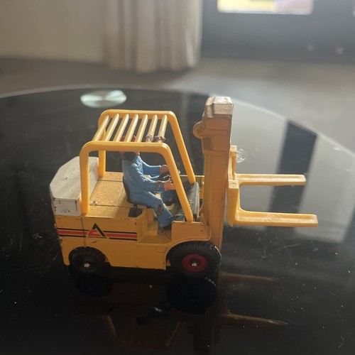 Corgi fork lift - lift,