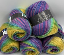 Beautiful color knitting