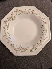 Eternal Beau Rimmed Soup /