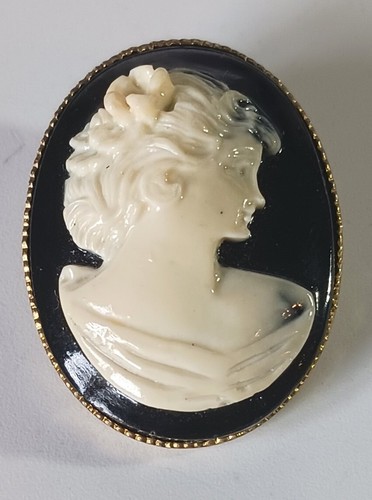 Vintage glossy black - vintage,