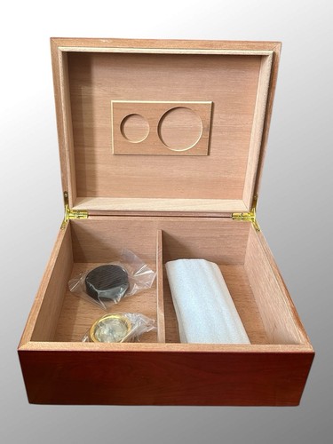 Vintage lacquered cedar wooden - cedar,