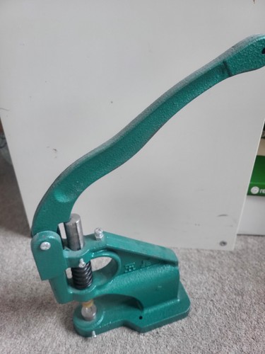 Eyelet fixing hole - &, set