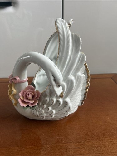 Beautiful porcelain swan vase - swan,