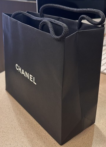 New chanel gift - chanel,