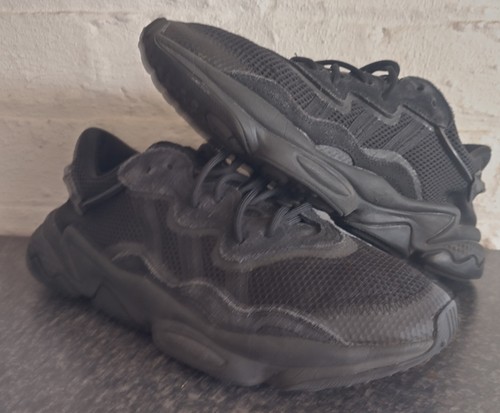 Adidas ozweego triple core - ozweego,