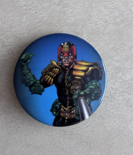 Judge dredd button badge - judge,