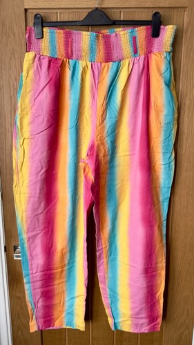 Lucy yak pastel rainbow - pastel,