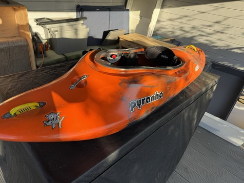 Pyranha varun medium kayak - pyranha,