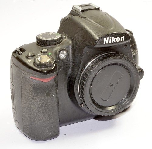 Nikon d5000 dslr - nikon, /