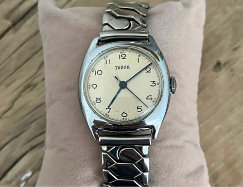 Tudor vintage cushion case - tudor,