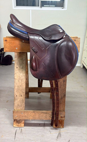 Brown leather jumping saddle - leather,
