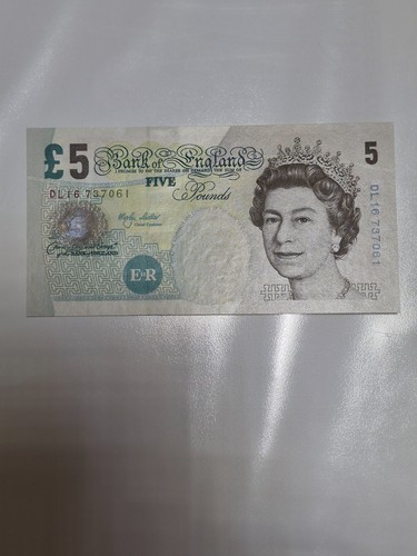 Five pound note - , bank