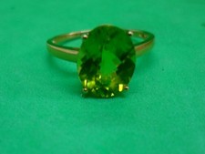 LADIES, LARGE PERIDOT  SOLITAIR ON 10K YELLOW GOLD, RING, SIZE S,  NEW OTHER